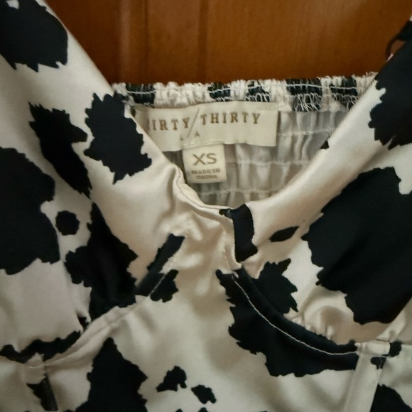 Cropped Tank Top - Picture 2 of 3